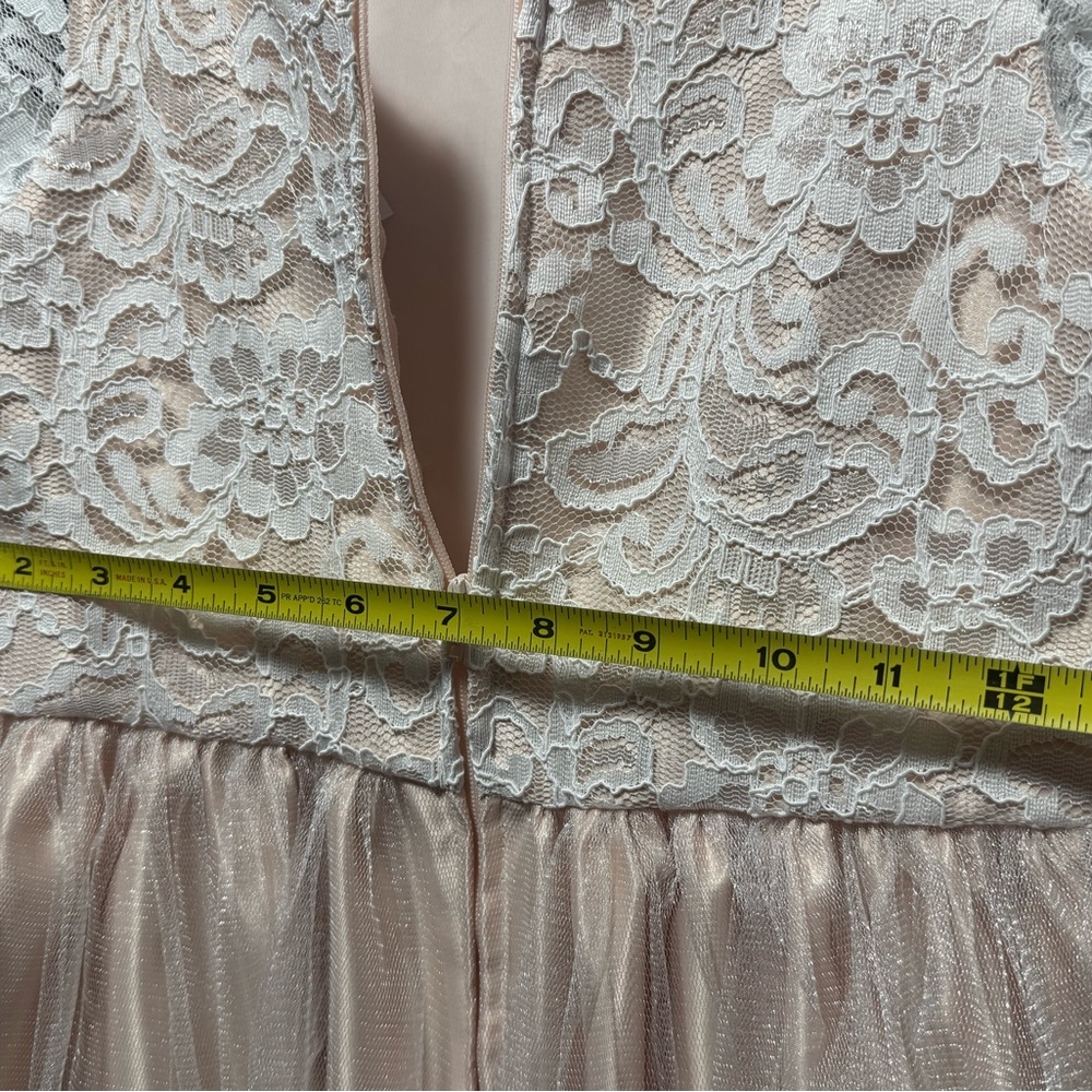 Sweet Kids Lace Overlay Dress Peach and Cream- size 8 - Picture 6 of 10
